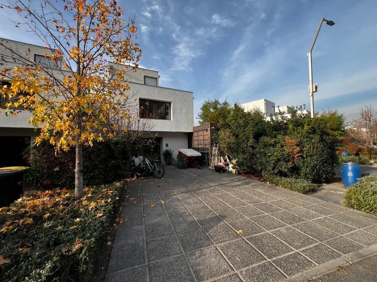 Casa en condominio junto a Vivo Los Trapenses, Lo Barnechea